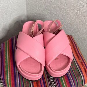 Soft Style Pink Women's Sandals